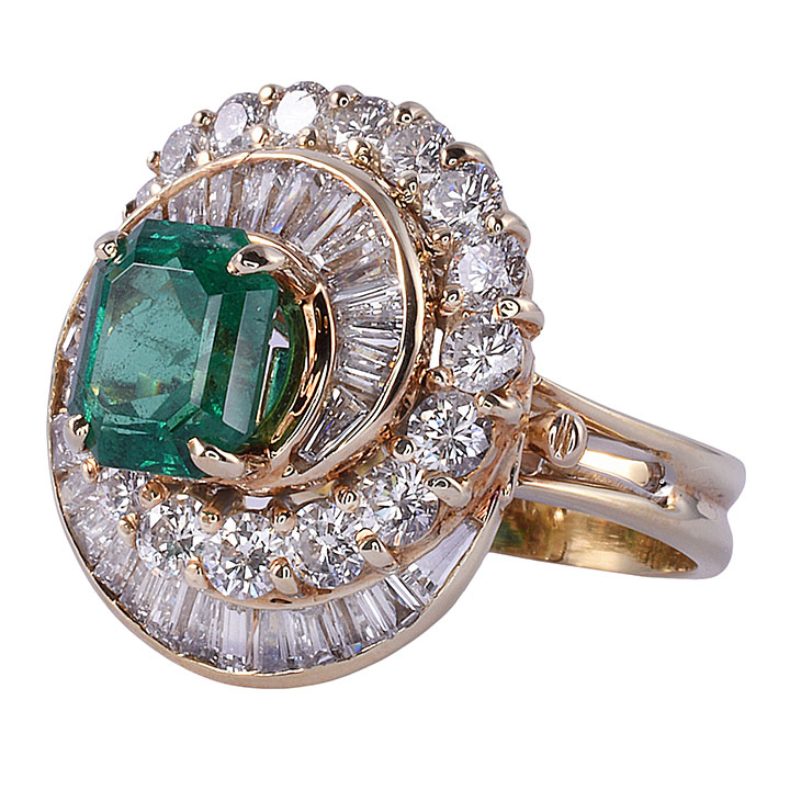 1.47 Carat Emerald Ring with Diamonds