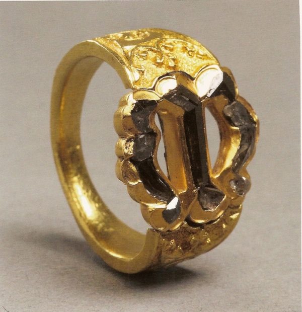 Mary of Burgundy's engagement ring. Click for source.