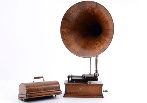 Edison Oak Cygnet Horn Cylinder Phonograph, circa 1906