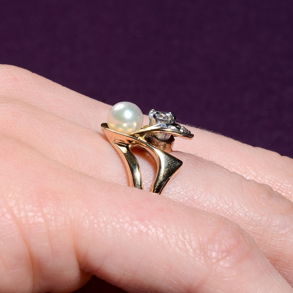 Cultured Pearl Diamond Ring