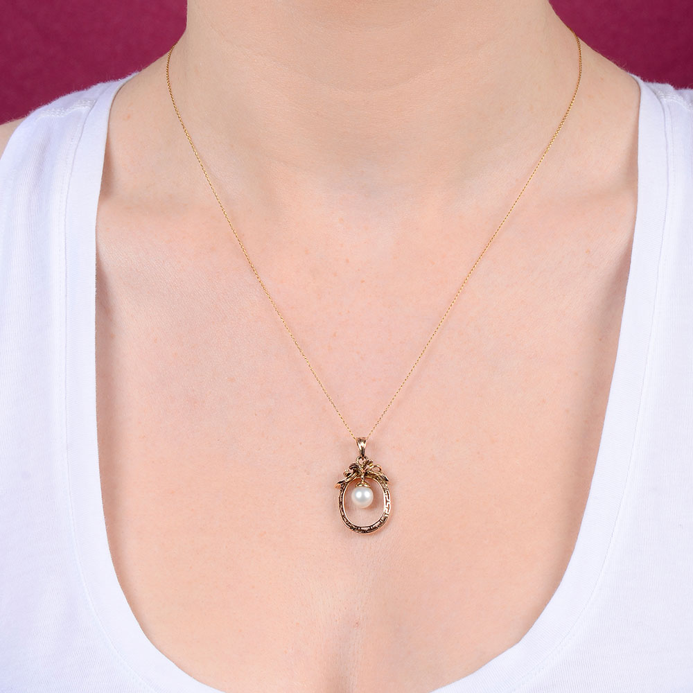 Floating Saltwater Pearl Pendant on Chain