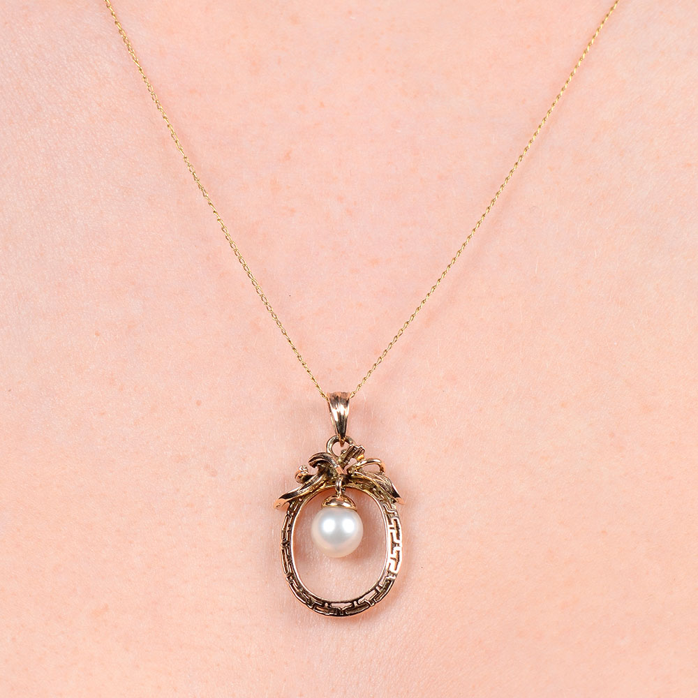 Floating Saltwater Pearl Pendant on Chain