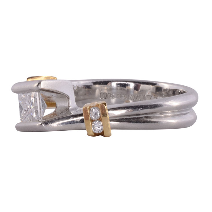 VVS2 Princess Cut Diamond Platinum Engagement Ring