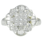 18 Karat White Gold Diamond Fashion Ring