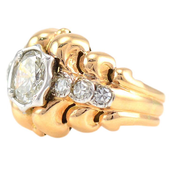 18 Karat Gold 0.88 Carat Diamond Ring