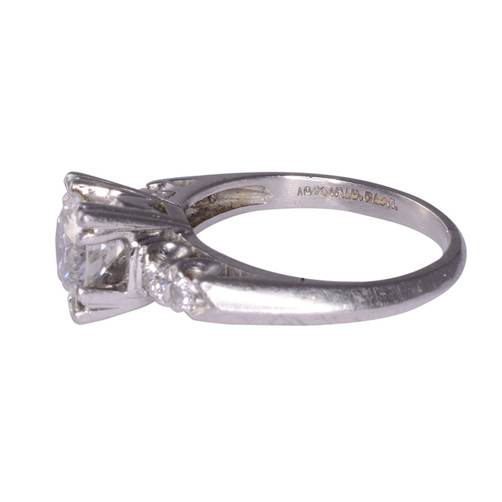 .95 Carat VVS2 Center Diamond Platinum Ring