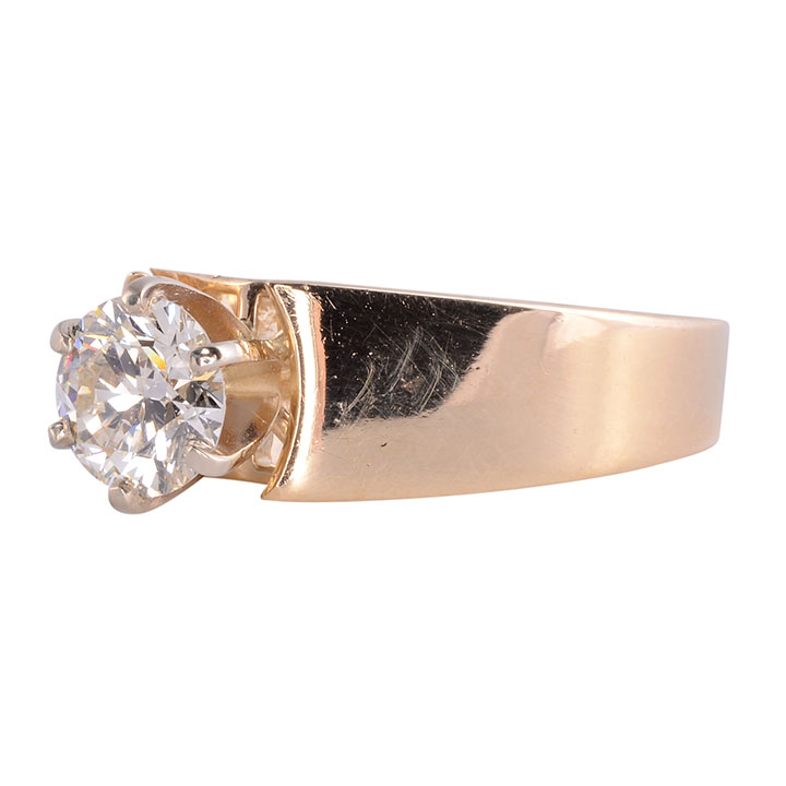 VS2 Solitaire Diamond Engagement Ring