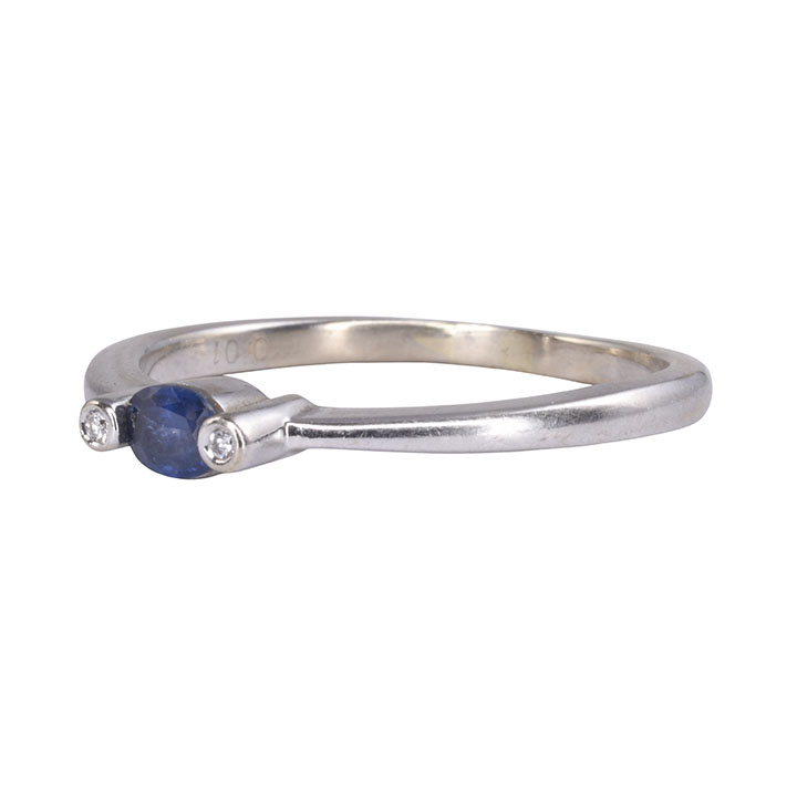 Oval Sapphire & Diamond White Gold Ring