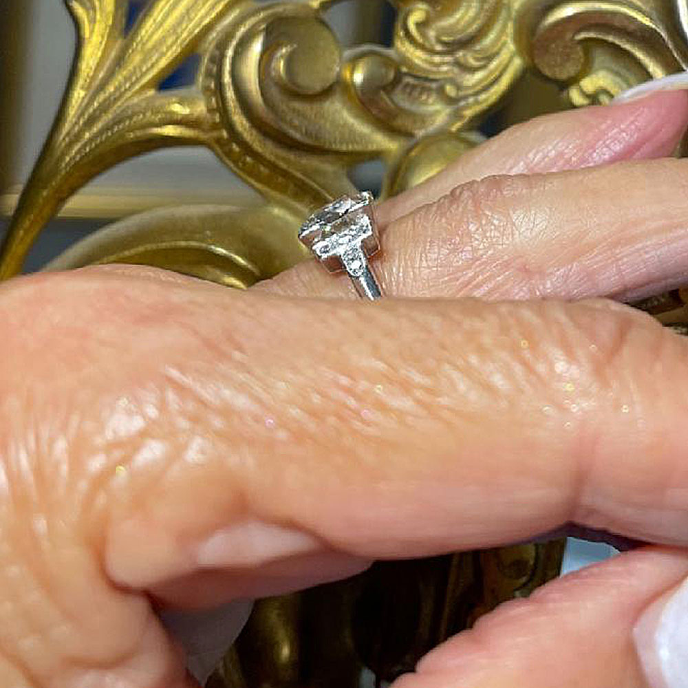Art Deco Platinum 1.95 Carat Center Diamond Engagement Ring