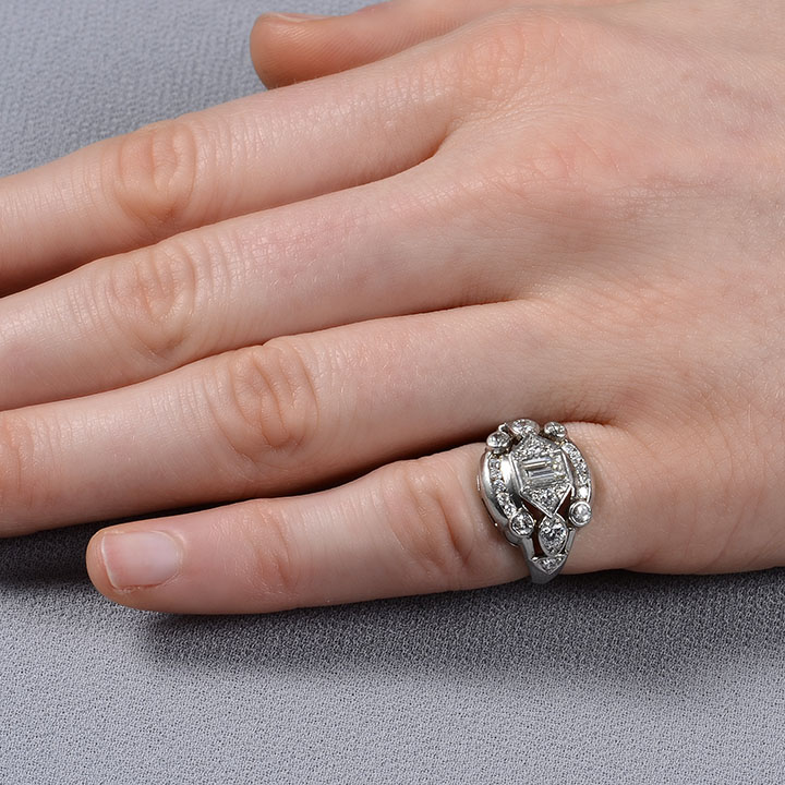 Art Deco VS Diamond Platinum Ring