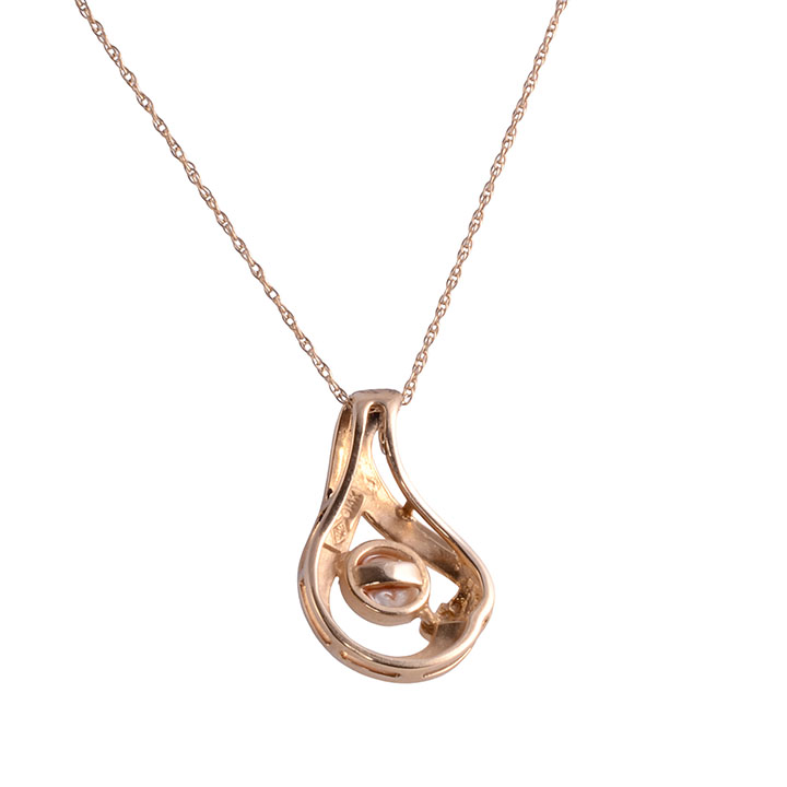 Cultured Pearl Pendant on Chain