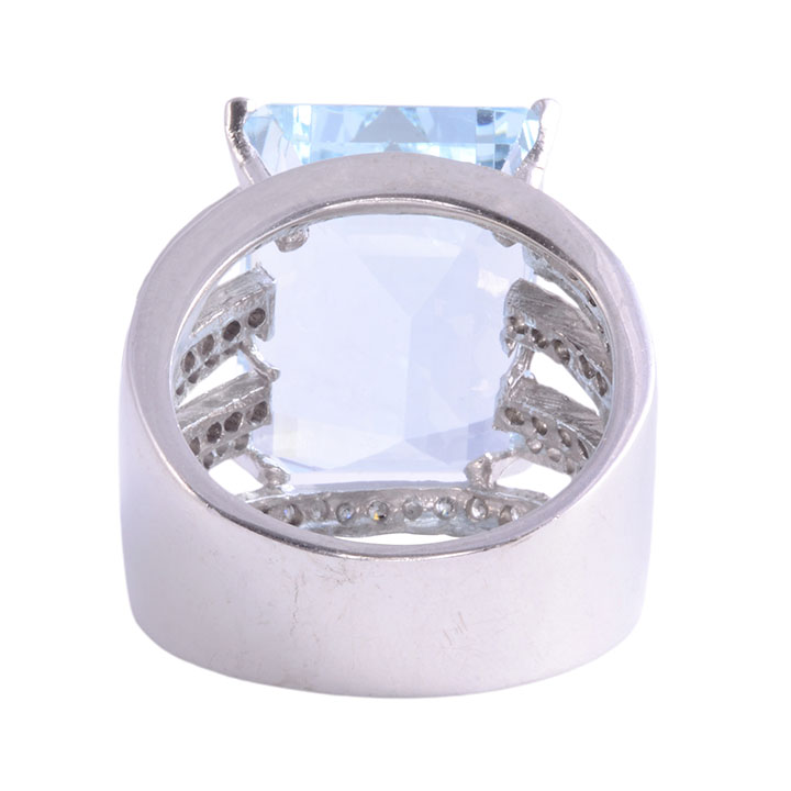 22 Carat Aquamarine Ring