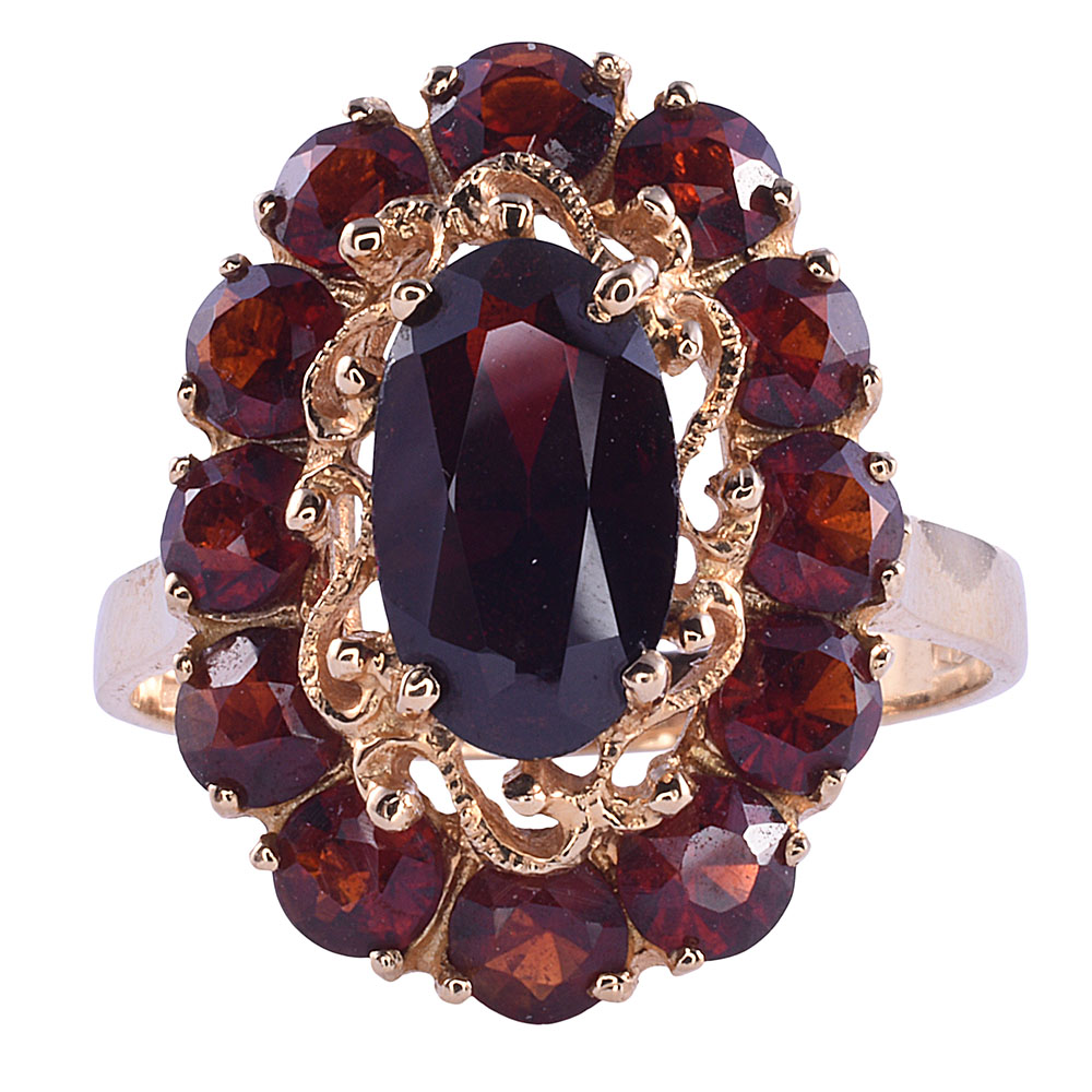 18K Bohemian Garnet Ring