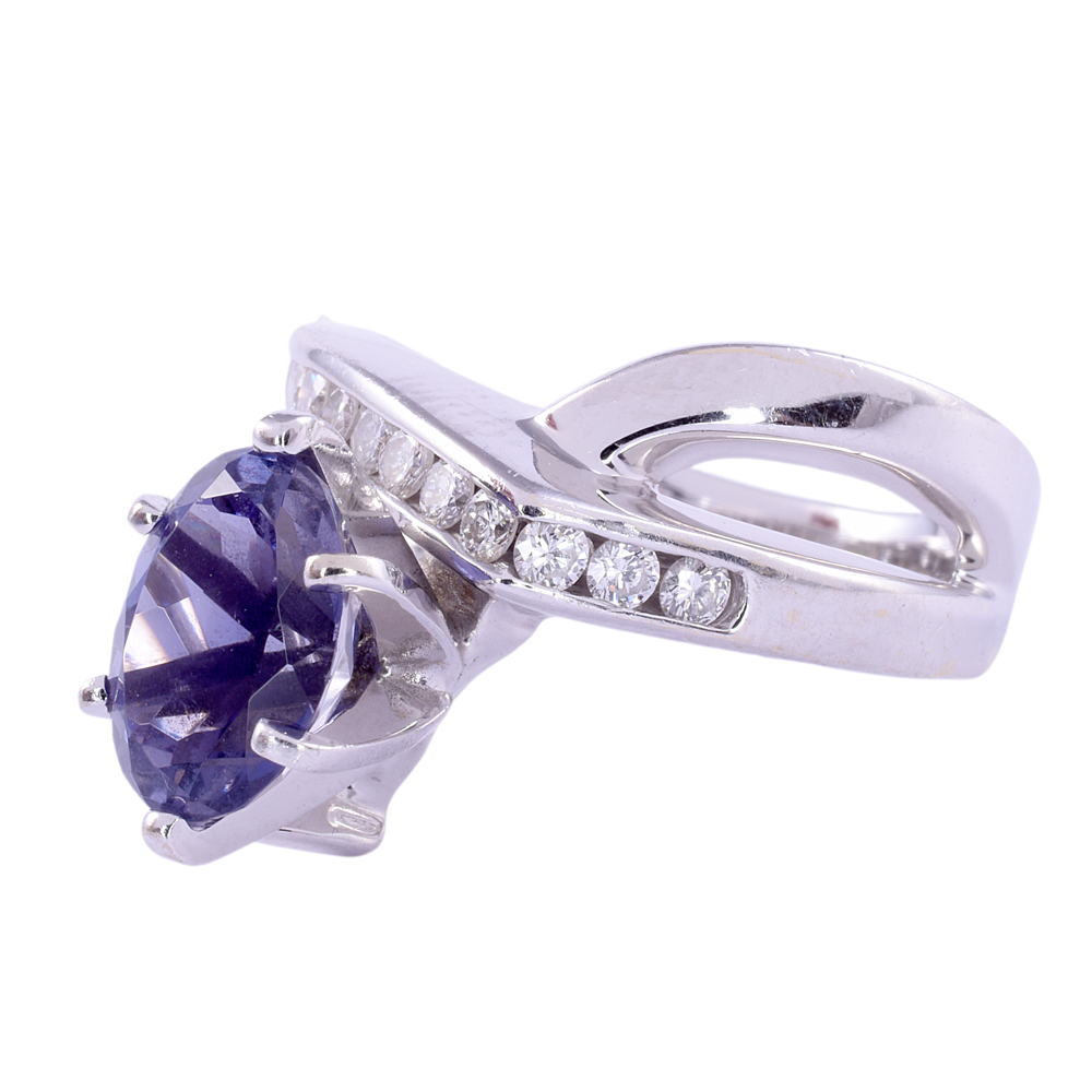 Oval Iolite & VS1 Diamond White Gold Ring