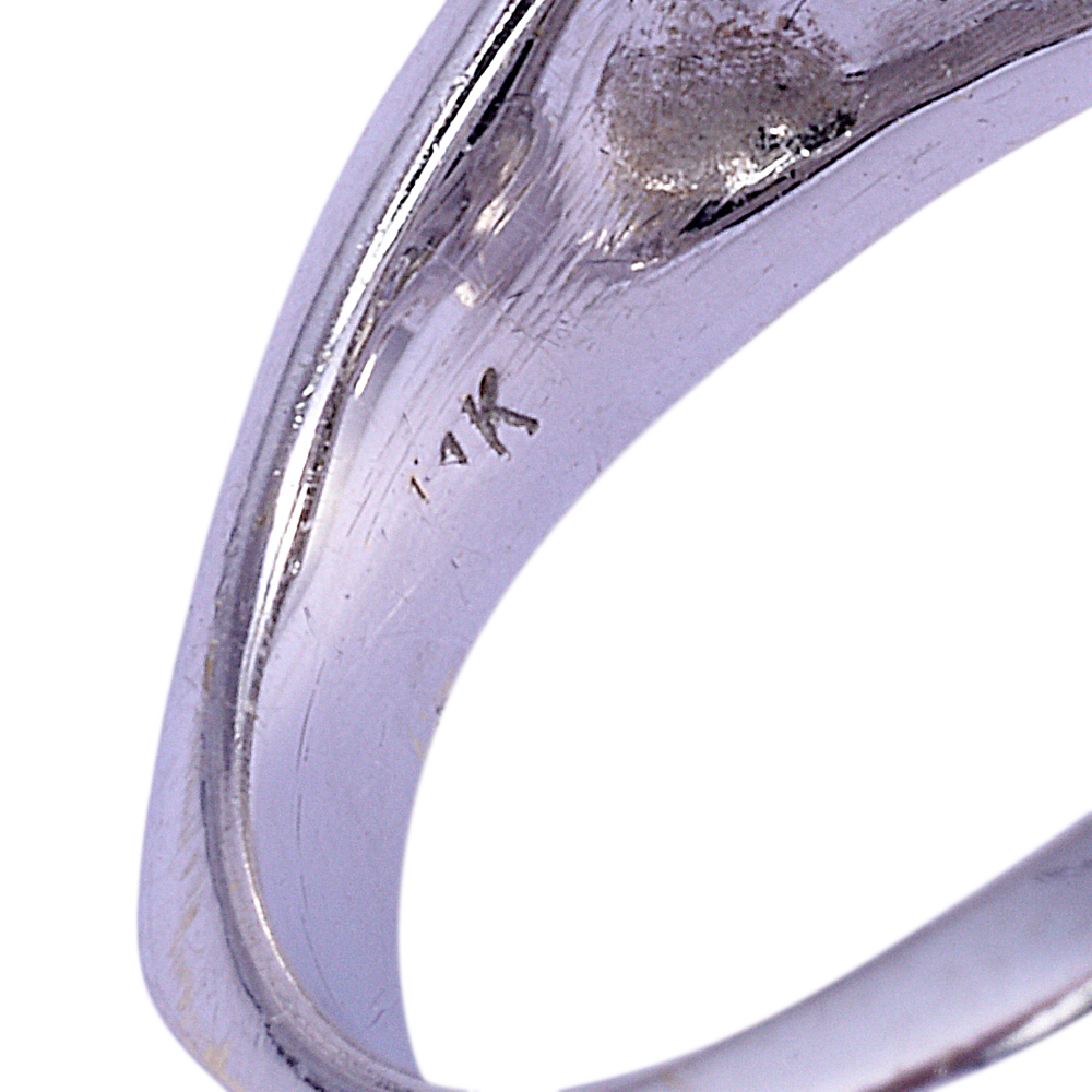 Oval Iolite & VS1 Diamond White Gold Ring